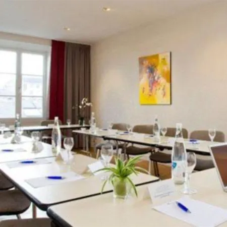 Oceania L'hotel De France 4*