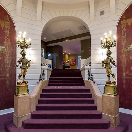 Oceania L'hotel De France 4* Нант